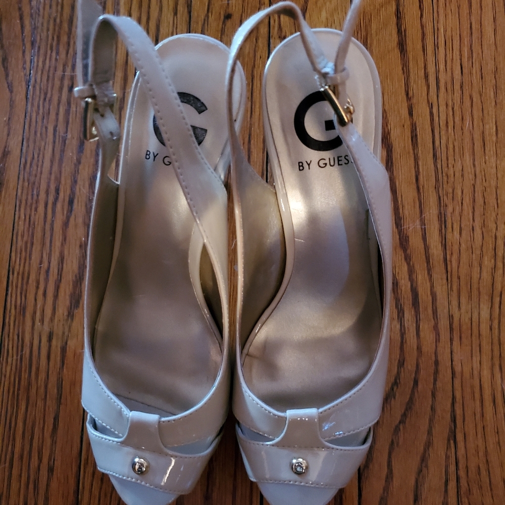 #459 Guess taupe stiletto
